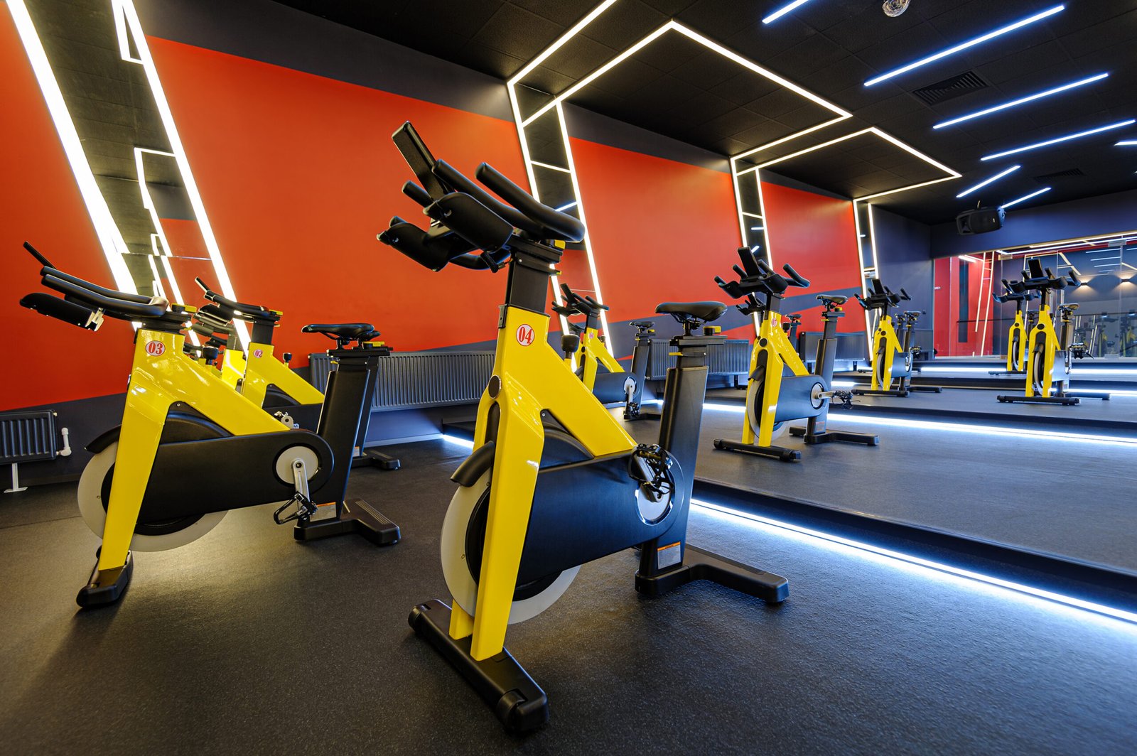 modern-spinning-indoor-bikes-class-2024-10-17-14-24-41-utc